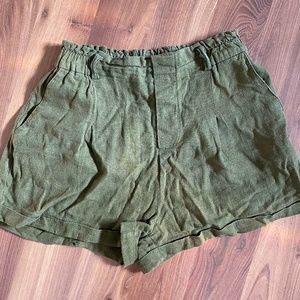 Linen Garage shorts with belt